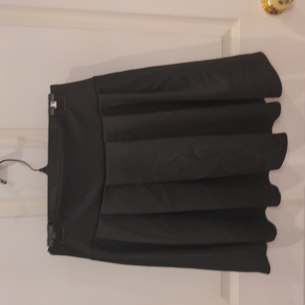 Amazon, Medium, Black